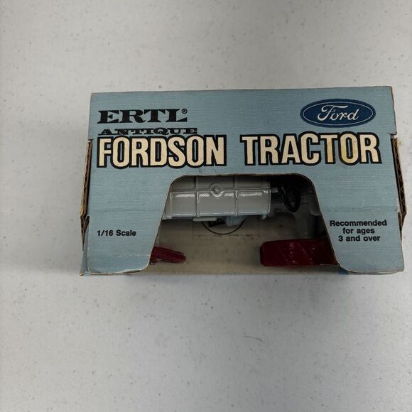 VINTAGE ERTL ANTIQUE FORDSON FARM TRACTOR MODEL # 804 BOXED DIE CAST METAL VTG - Picture 3 of 9